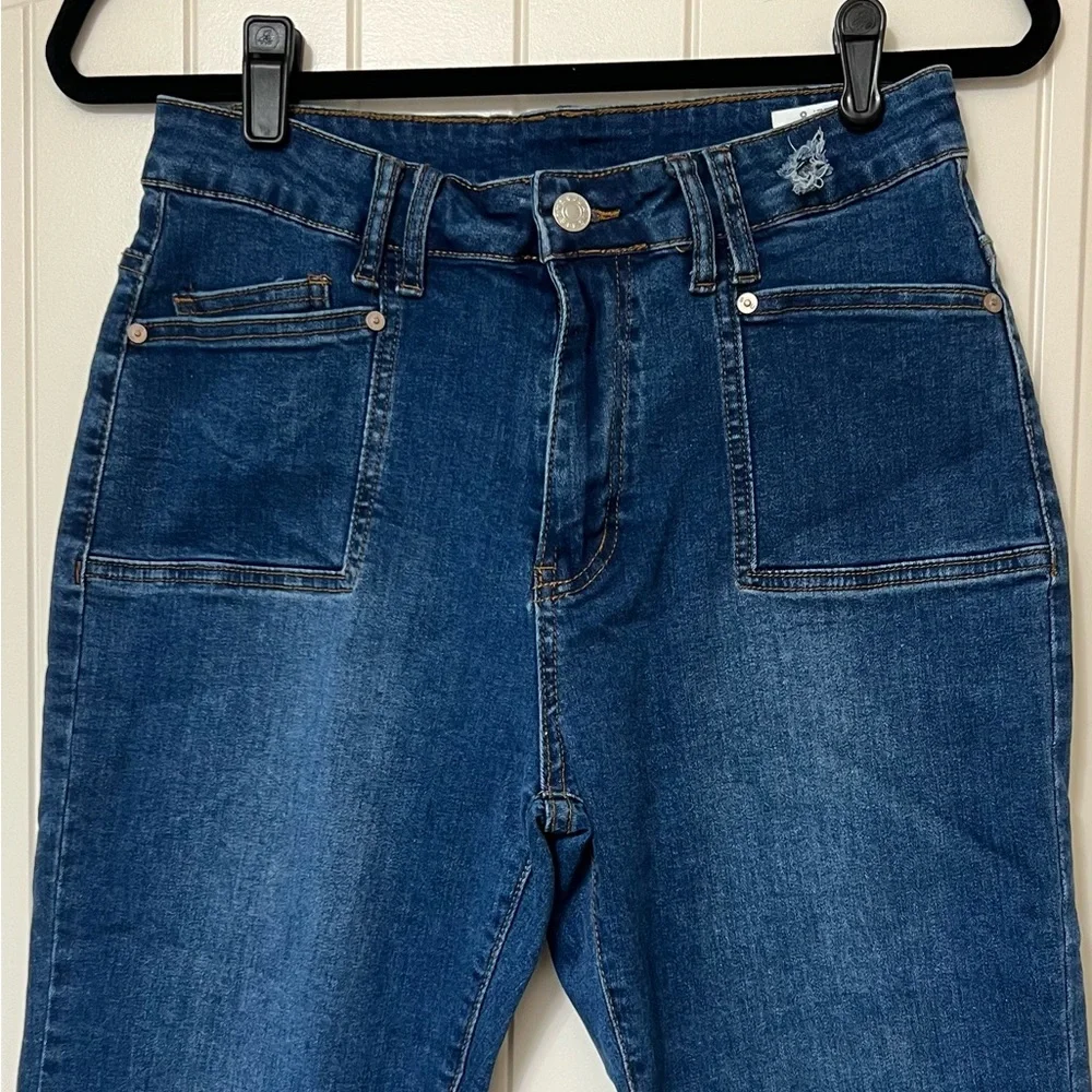 Kunmi high rise, wide leg cropped raw edge hem, distressed jeans, size 8